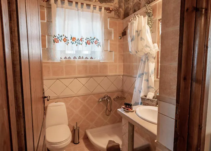 Maria's Serene Countryside Retreat *