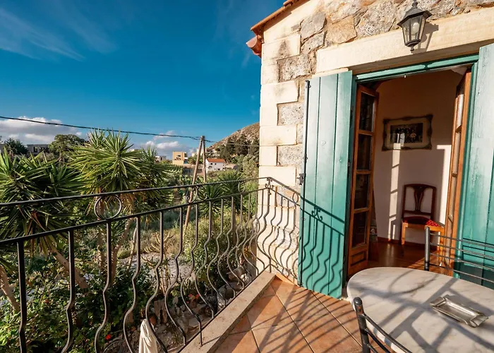 Maria's Serene Countryside Retreat